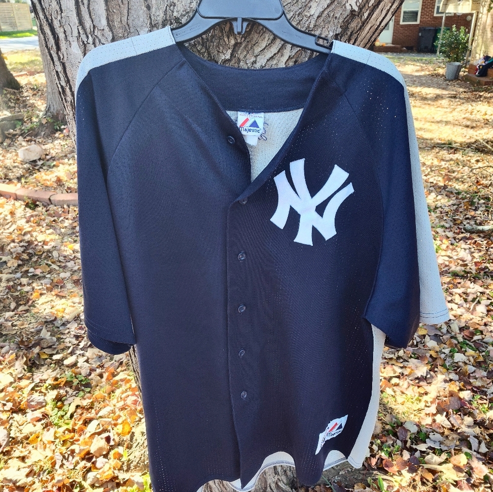 NY YANKEES SZ L MENS VINTAGE MAJESTIC  BLUE/ GRAY JERSEY
